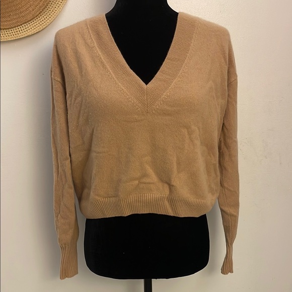 INTERMIX | Women’s Tan V-Neck Cropped Sweater Size Small - Picture 4 of 11